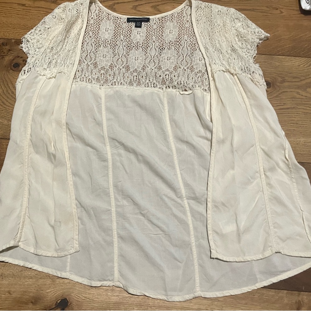 American Eagle Outfitters Cream Flutter Sleeve Lace Blouse